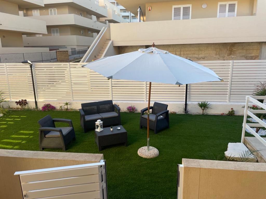 Residence Romeo Marina di Ragusa Exteriör bild