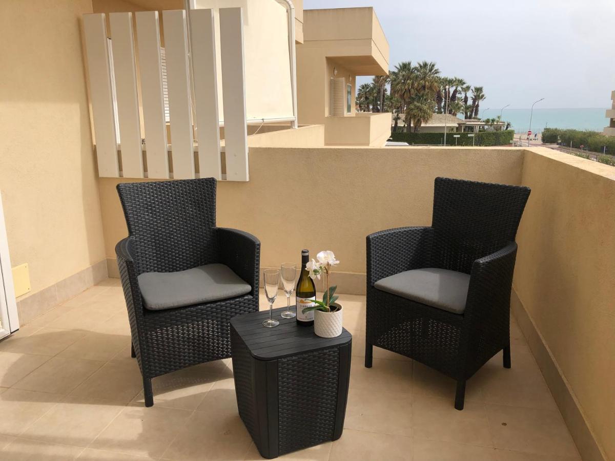 Residence Romeo Marina di Ragusa Exteriör bild